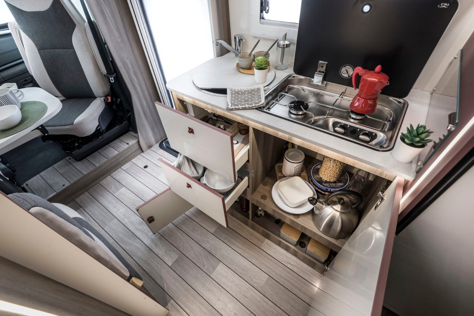Roller Team camper semintegrale Kronos Fit 281 dinette cucina