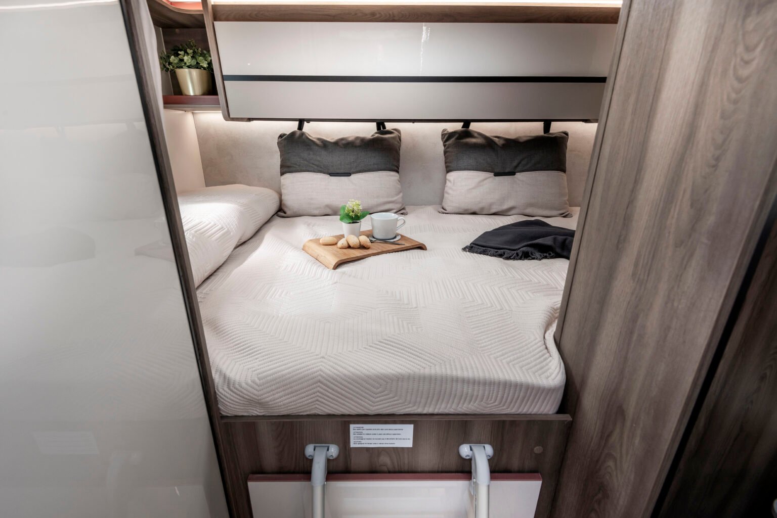 Roller Team camper semintegrale Kronos Fit 291 letto