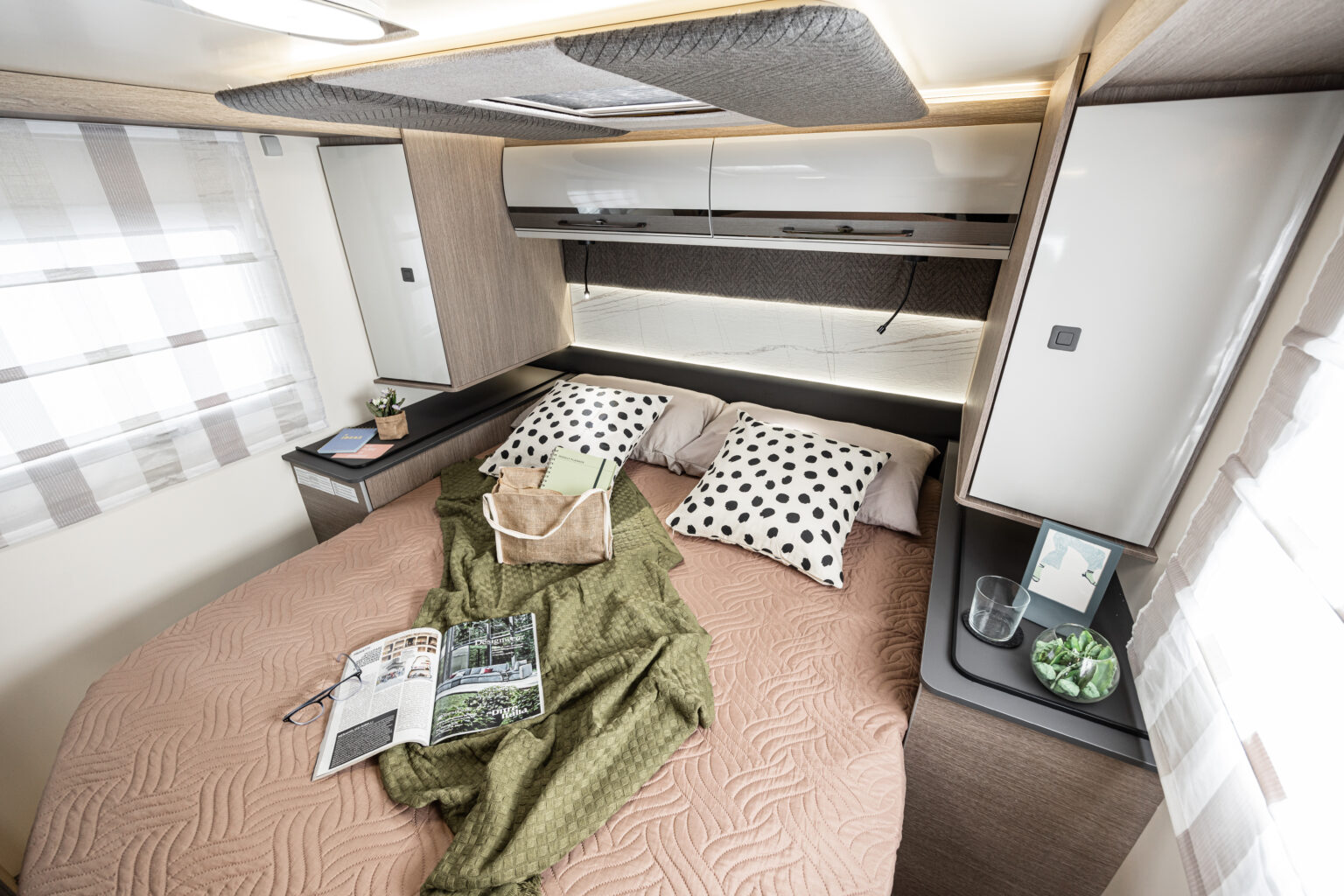 Roller Team camper semintegrale Zefiro 266 TL letto centrale