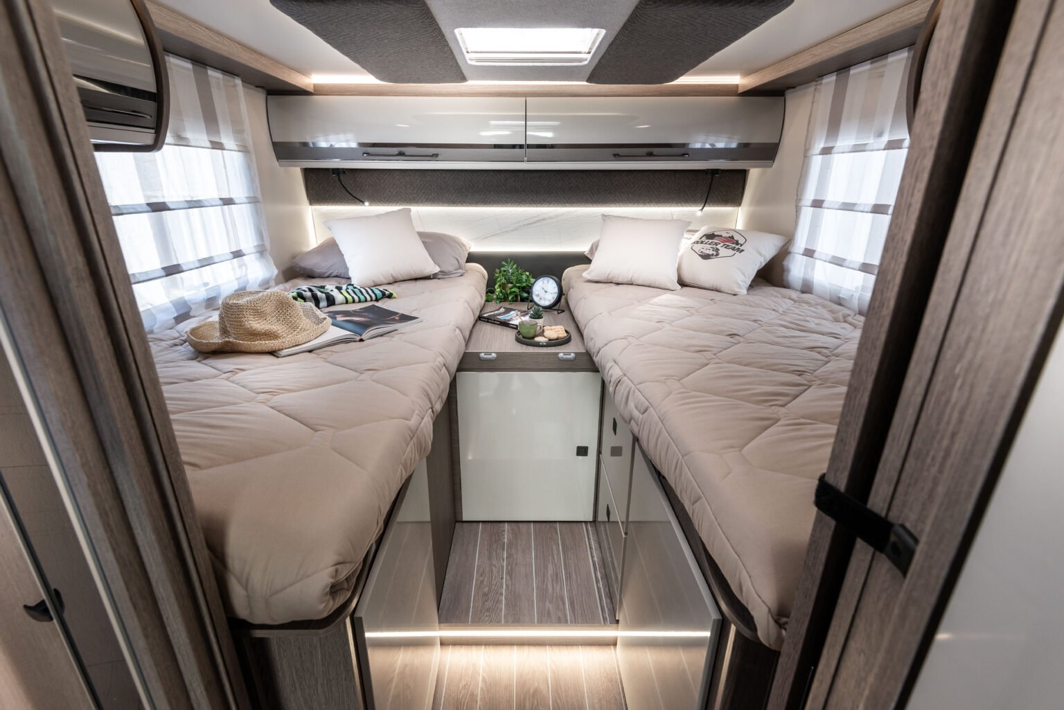 Roller Team camper motorhome Zefiro 287 Integral letti gemelli