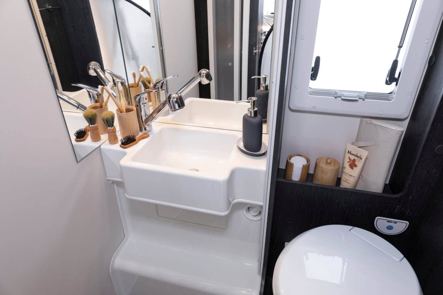 Roller Team Camper Mansardato Kronos Advance 277 M bagno