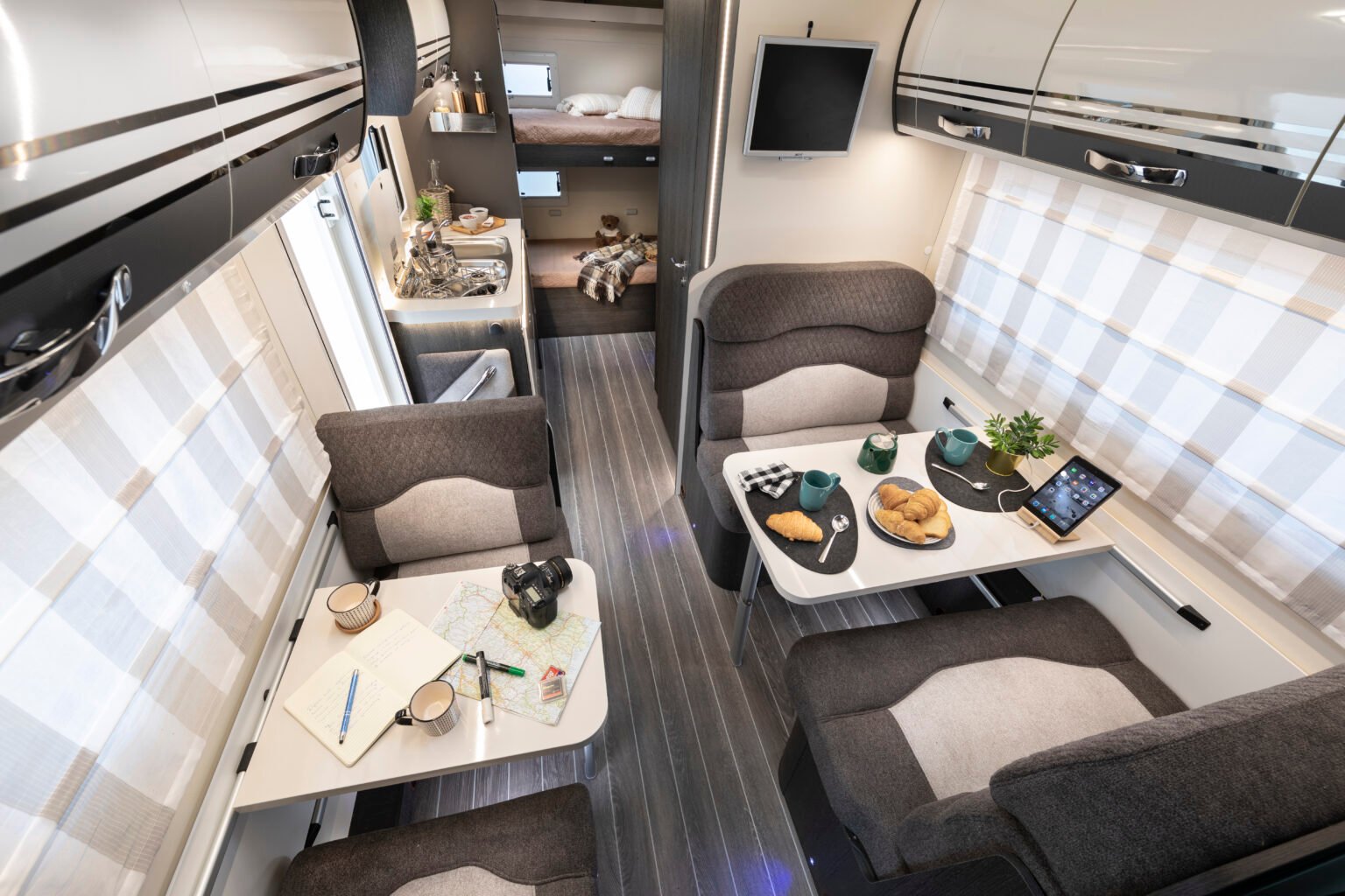 Roller Team Camper Mansardato Kronos Advance 277 M dinette