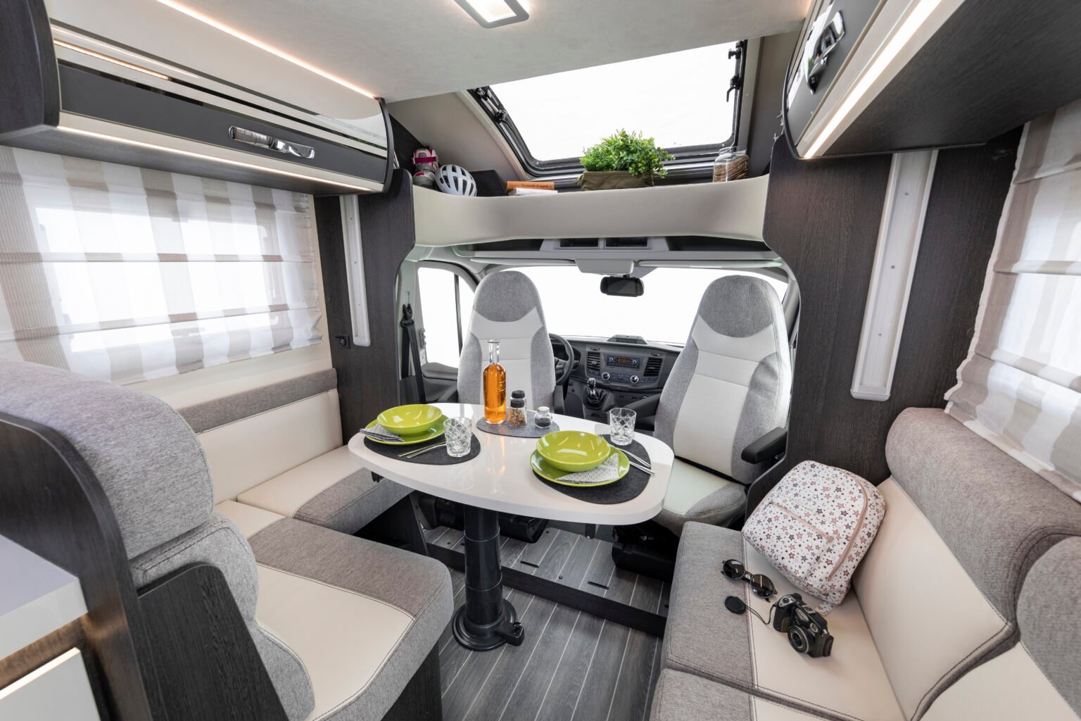 Roller Team camper semintegrale Kronos Advance 295 TL dinette