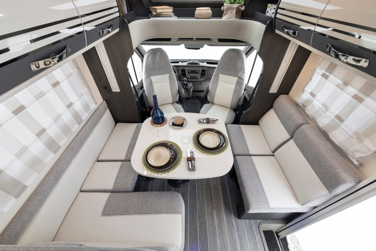 Roller Team camper semintegrale Kronos Advance 298 TL dinette